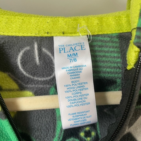 GUC Gaming Onesie - Picture 4 of 4